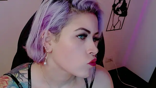 Natalia Montoya online show from March 2026 09:00:02 PM