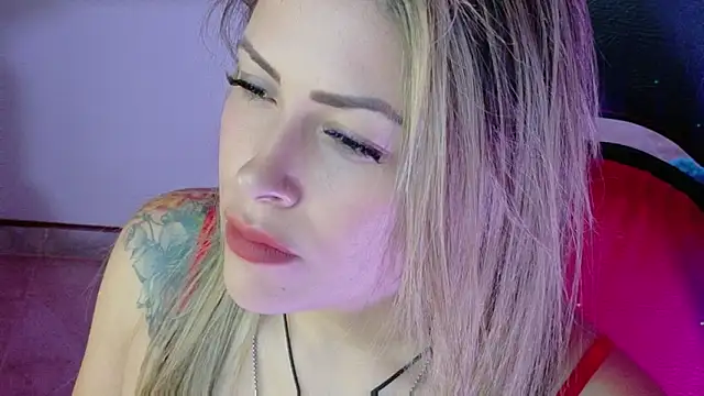 Natalia Montoya online show from November 2025 10:47:01 PM