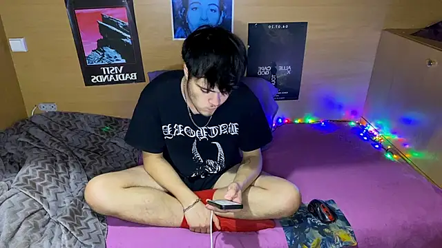 Snapshot of mystrauud chatting on October 2025 05:43:01 PM mystrauud online show from October 2025 05:43:01 PM