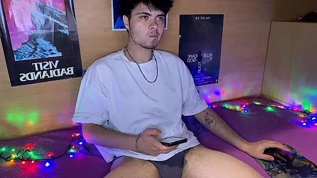 Snapshot of mystrauud chatting on October 2025 03:35:02 PM mystrauud online show from October 2025 03:35:02 PM