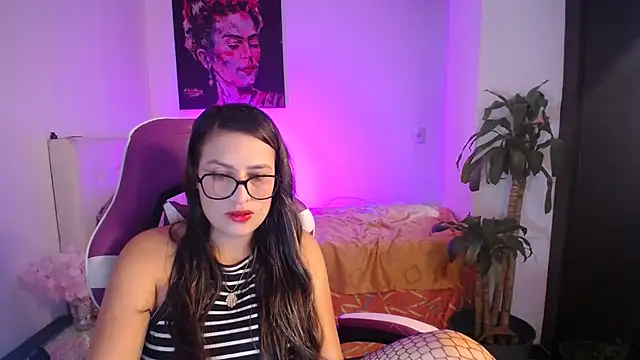 esmeraldaa230 online show from January 2026 07:39:02 PM