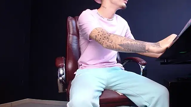 BrandonTate online show from October 2025 05:39:01 AM