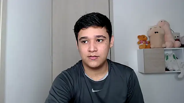 kaiine190 online show from October 2025 08:28:01 PM