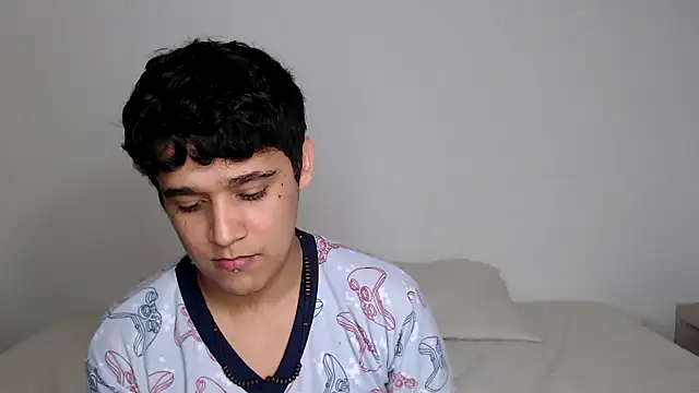 kaiine190 online show from November 2025 07:50:01 PM