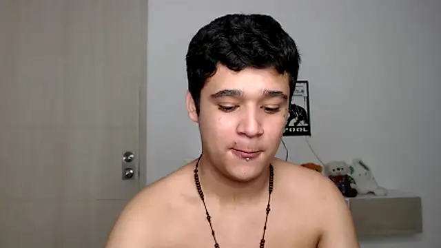 kaiine190 online show from October 2025 10:33:02 PM