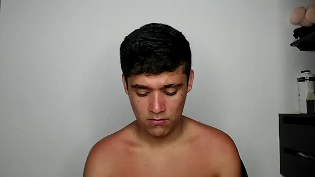 kaiine190 online show from April 2026 06:48:02 AM