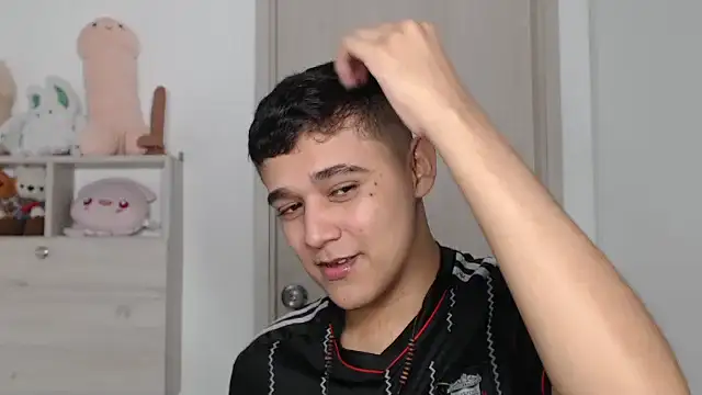 kaiine190 online show from December 2025 08:24:02 AM