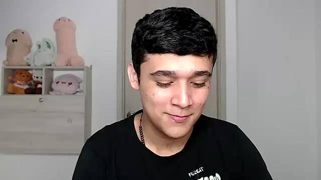 kaiine190 online show from December 2025 06:49:02 AM