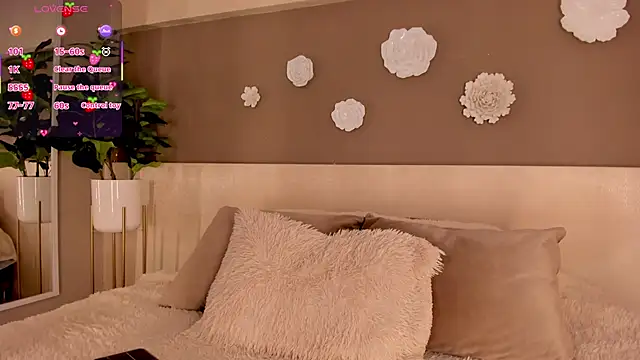 LunaRuso online show from April 2026 06:25:02 PM