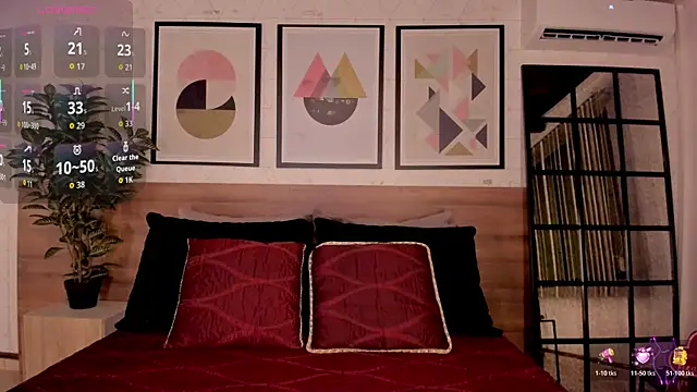 Snapshot of LunaRuso chatting on November 2025 07:52:02 PM LunaRuso online show from November 2025 07:52:02 PM