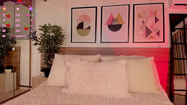 LunaRuso online show from March 2026 07:53:01 PM