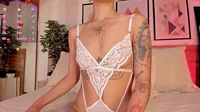 LunaRuso online show from March 2026 07:40:01 PM