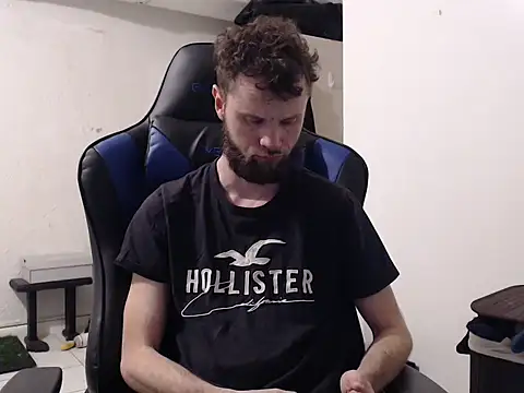 Talenjames4 online show from November 2025 10:43:02 PM