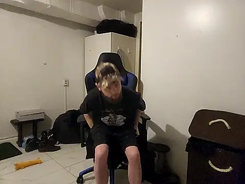 Talenjames4 online show from December 2025 03:01:02 AM