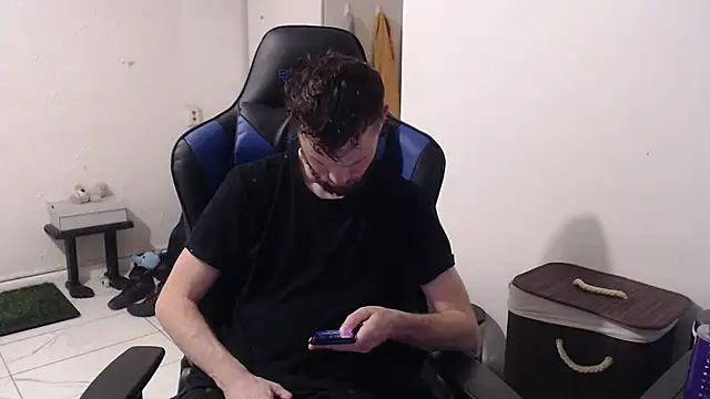 Talenjames4 online show from November 2025 09:42:02 PM