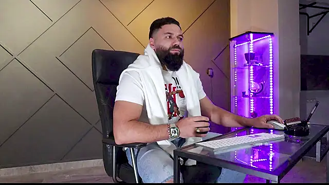 mattmasterss online show from March 2025 04:58:02 AM
