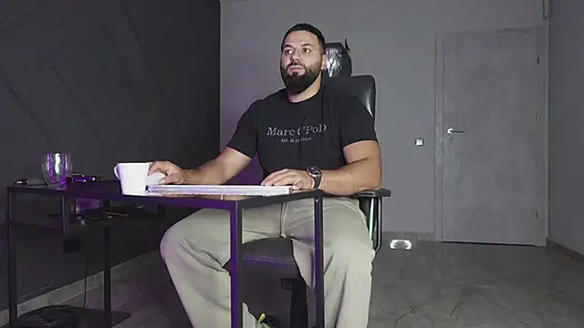 mattmasterss online show from October 2025 05:59:02 PM