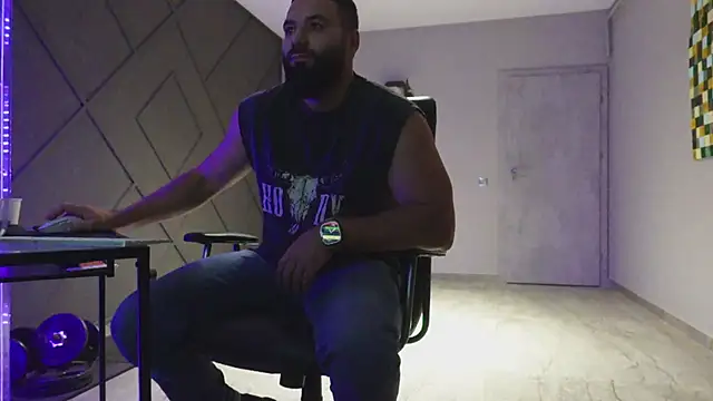 mattmasterss online show from December 2025 03:41:01 AM