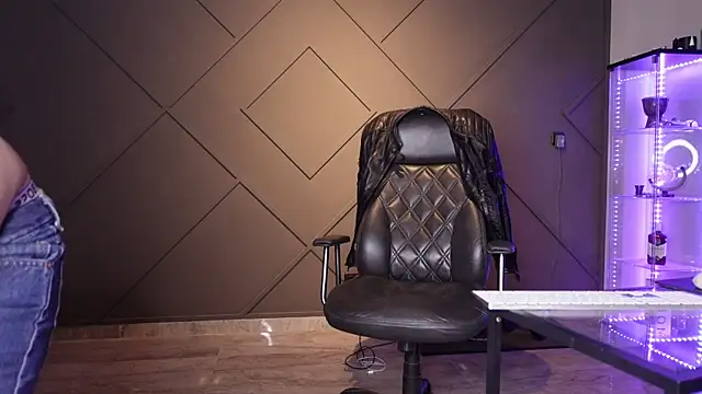 mattmasterss online show from June 2026 10:21:02 PM