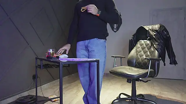 mattmasterss online show from November 2025 03:55:02 AM