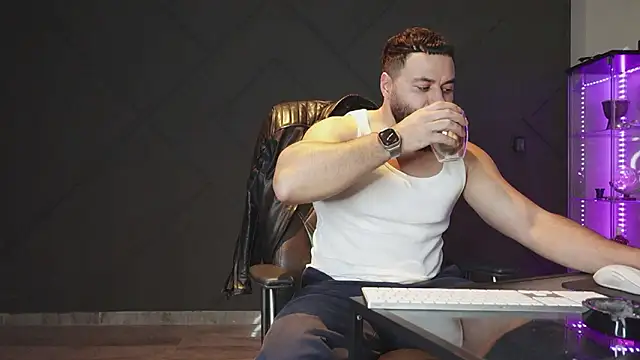 mattmasterss online show from February 2026 08:19:02 PM