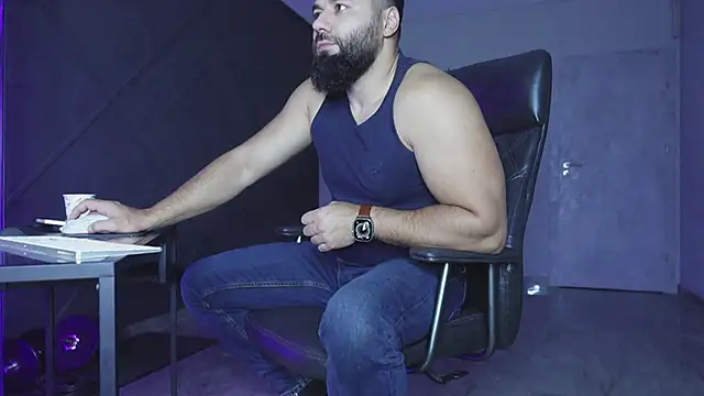 mattmasterss online show from November 2025 05:33:01 AM