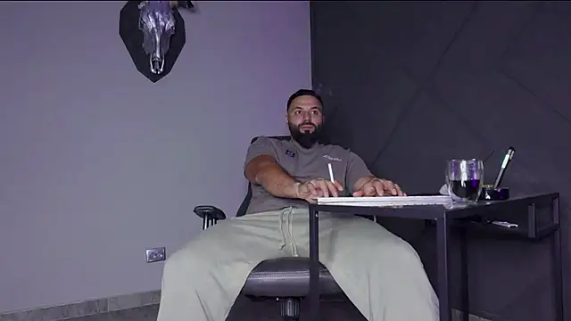 mattmasterss online show from September 2025 09:43:02 PM