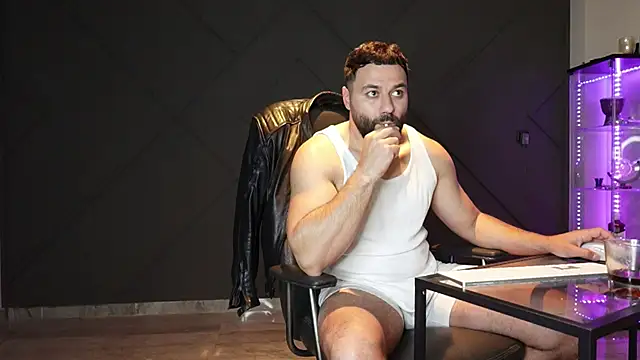 mattmasterss online show from April 2026 09:41:02 PM