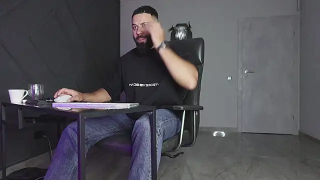 mattmasterss online show from October 2025 09:49:02 PM