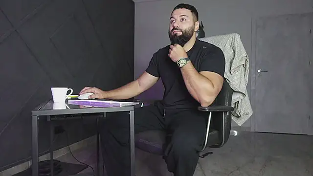 mattmasterss online show from November 2025 01:33:01 AM