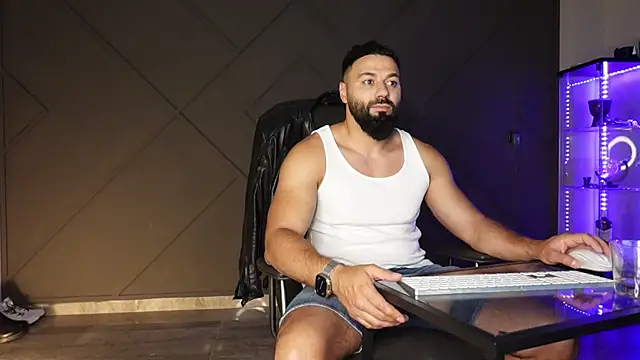 mattmasterss online show from May 2026 08:28:02 PM