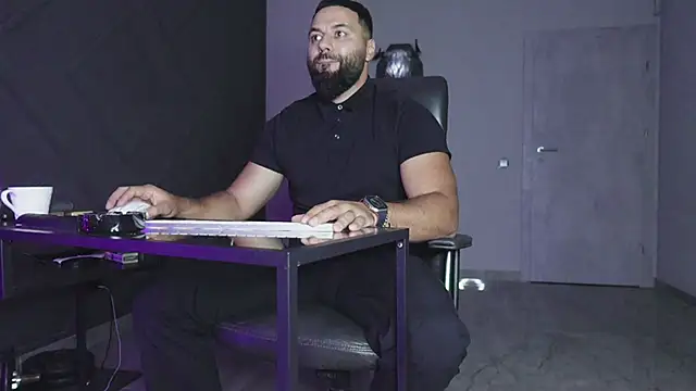 mattmasterss online show from September 2025 08:26:02 PM