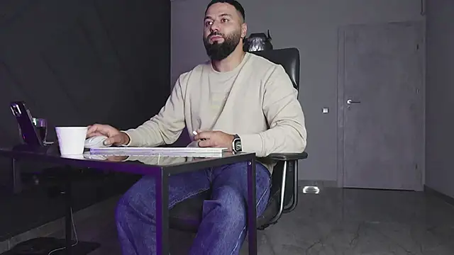 mattmasterss online show from October 2025 10:11:01 PM