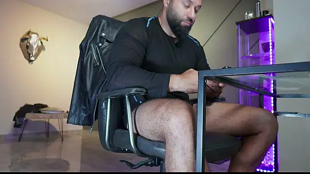 mattmasterss online show from September 2025 12:43:02 AM
