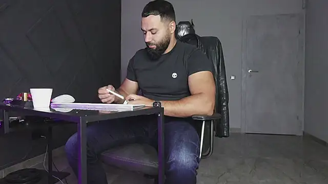 mattmasterss online show from October 2025 05:36:02 PM