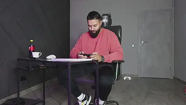 mattmasterss online show from October 2025 08:27:02 PM