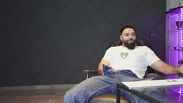 mattmasterss online show from March 2026 06:37:02 PM