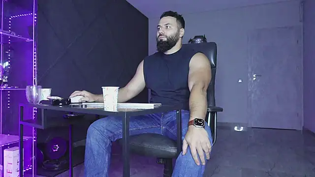 mattmasterss online show from November 2025 06:00:02 PM