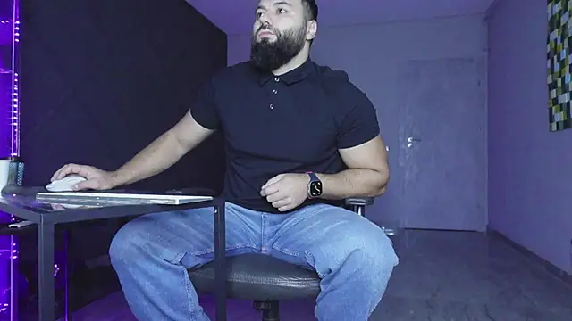 mattmasterss online show from December 2025 03:52:02 AM