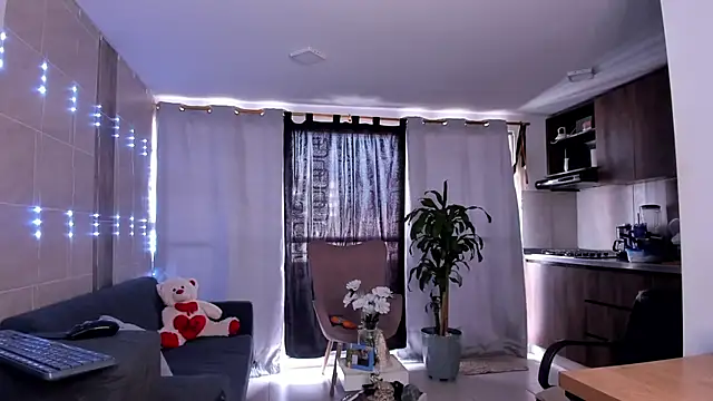 amanda rous online show from March 2026 09:17:01 PM