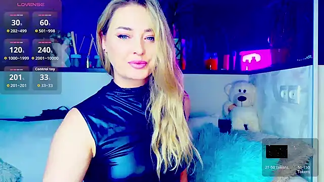 Snapshot of _JuliaSpace_ chatting on February 2026 06:24:02 PM JuliaSpace online show from February 2026 06:24:02 PM