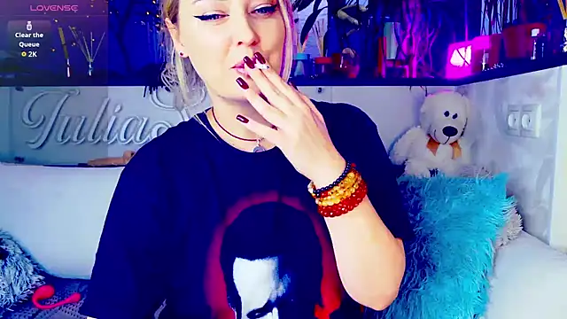 Snapshot of _JuliaSpace_ chatting on December 2025 08:25:01 PM JuliaSpace online show from December 2025 08:25:01 PM