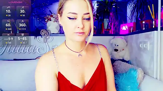 Snapshot of _JuliaSpace_ chatting on November 2025 05:07:01 PM JuliaSpace online show from November 2025 05:07:01 PM