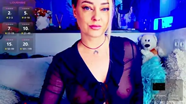  JuliaSpace  online show from April 2026 04:53:01 PM