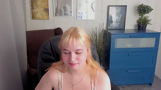 AlicePopsy online show from February 2025 01:58:01 PM