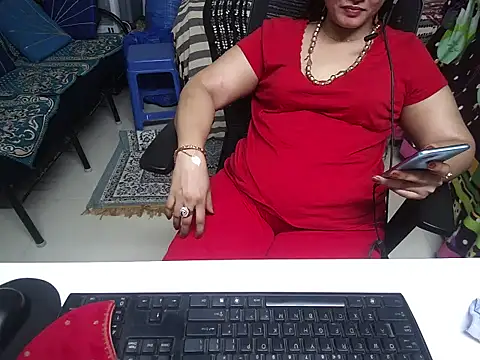 Snapshot of Arushisingh8888 chatting on March 2025 07:03:01 AM Arushisingh8888 online show from March 2025 07:03:01 AM