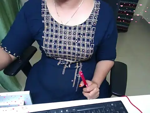 Snapshot of Arushisingh8888 chatting on November 2025 01:15:02 PM Arushisingh8888 online show from November 2025 01:15:02 PM