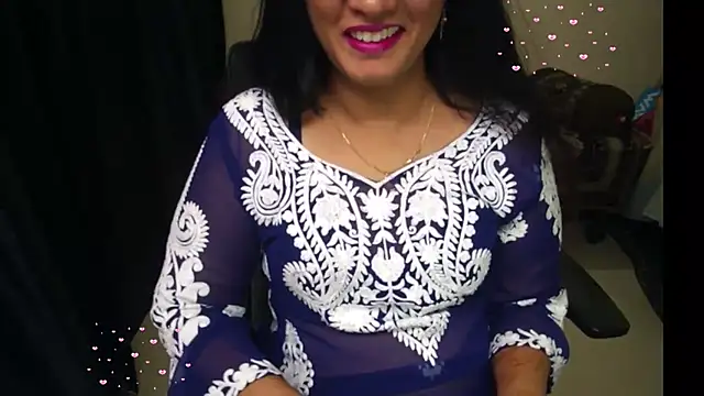 Arushisingh8888 online show from June 2026 01:44:02 PM
