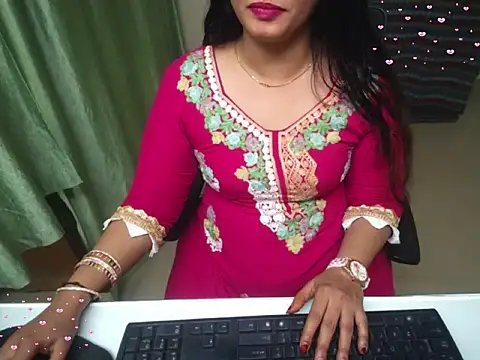 Snapshot of Arushisingh8888 chatting on October 2025 12:39:01 PM Arushisingh8888 online show from October 2025 12:39:01 PM