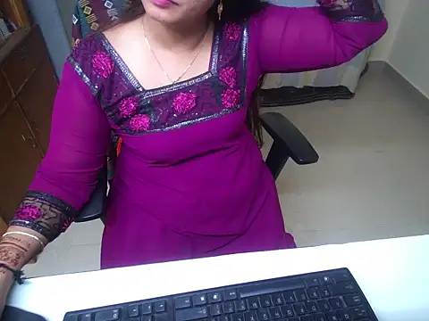 Snapshot of Arushisingh8888 chatting on September 2025 12:33:01 PM Arushisingh8888 online show from September 2025 12:33:01 PM